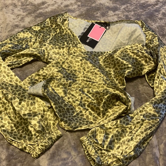 Tie front shirt - Picture 1 of 1